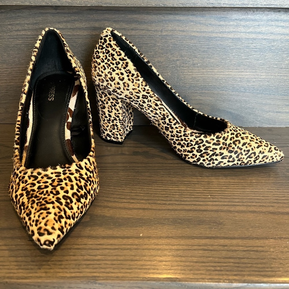 Express Leopard Print Pointed Toe Block Heel Shoe Size 7